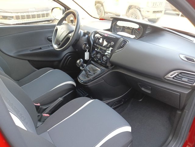 LANCIA Ypsilon usata, con Servosterzo