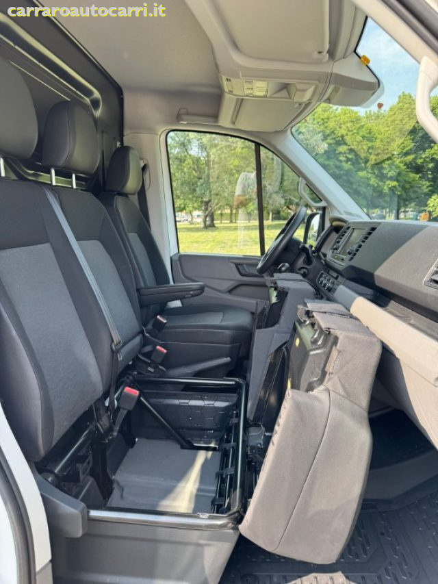 VOLKSWAGEN Crafter usata 39