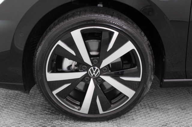 VOLKSWAGEN Golf usata, con Autoradio digitale