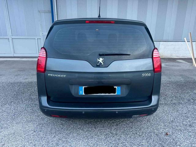 PEUGEOT 5008 usata, con Cerchi in lega