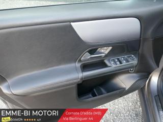 MERCEDES-BENZ GLB 200 usata, con Sistema di navigazione
