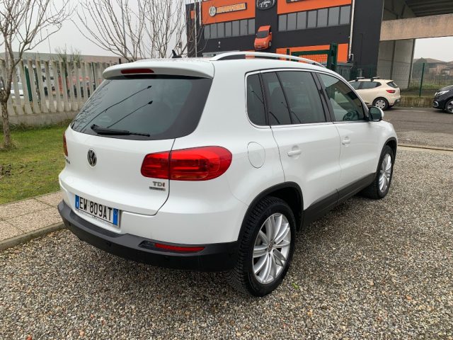 VOLKSWAGEN Tiguan usata, con Autoradio