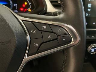 RENAULT Captur usata, con Sensori di parcheggio anteriori