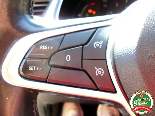 RENAULT Captur usata, con USB