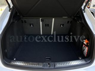 PORSCHE Macan usata, con Park Distance Control