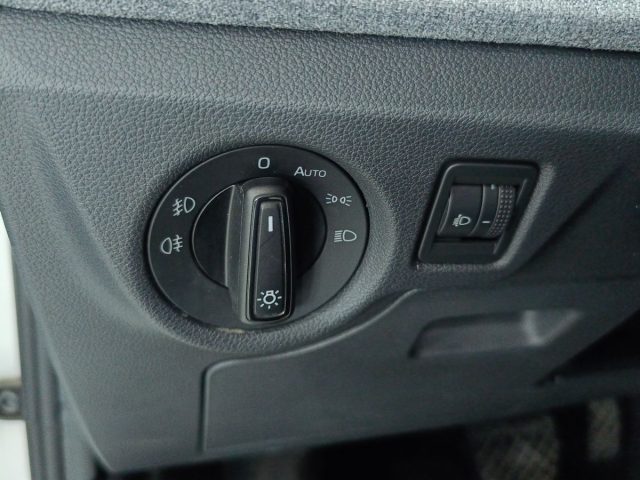 SKODA Kamiq usata, con Autoradio digitale