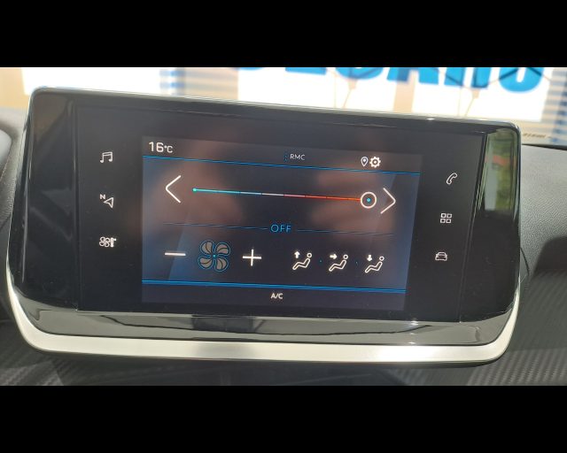 PEUGEOT 2008 usata, con USB