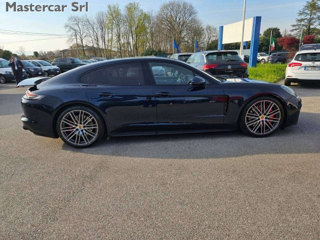 PORSCHE Panamera usata, con Autoradio