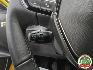 PEUGEOT 208 usata, con Autoradio digitale