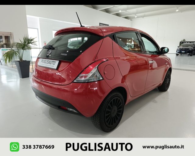 LANCIA Ypsilon usata, con Autoradio