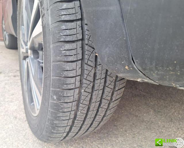 NISSAN Qashqai usata, con Schermo multifunzione interamente digitale