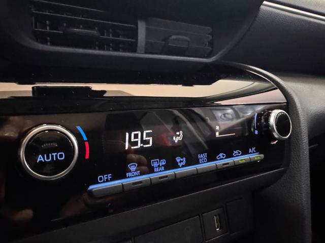 TOYOTA Yaris Cross usata, con Isofix