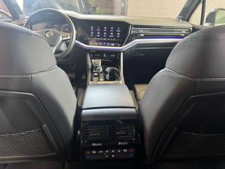 VOLKSWAGEN Touareg usata, con Cruise Control