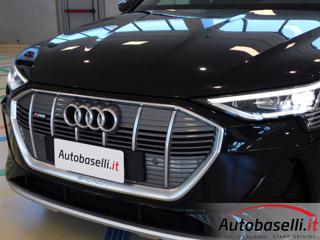 AUDI e-tron usata, con Fari LED
