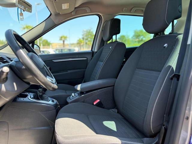 RENAULT Scenic usata, con Autoradio