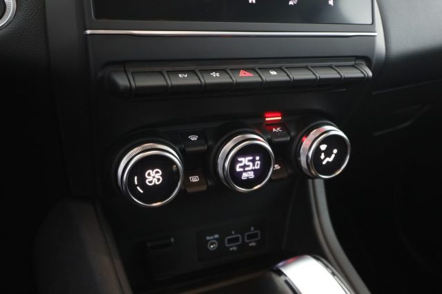 RENAULT Captur usata 11