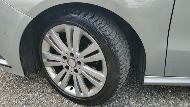 MERCEDES-BENZ B 180 usata, con Cerchi in lega