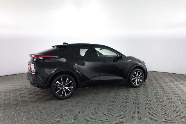 TOYOTA C-HR usata 2