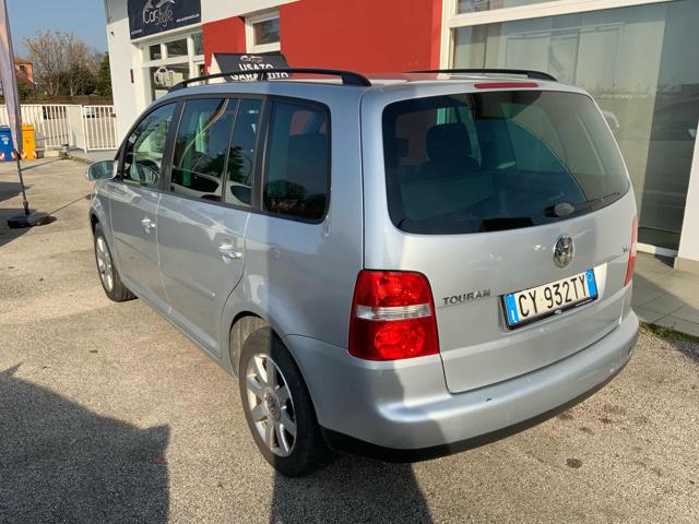 VOLKSWAGEN Touran usata, con Boardcomputer