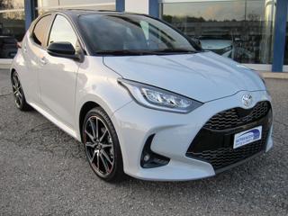 TOYOTA Yaris usata, con Autoradio
