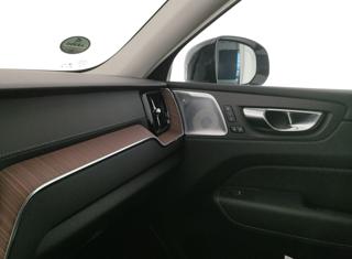 VOLVO XC60 usata, con Luci diurne LED