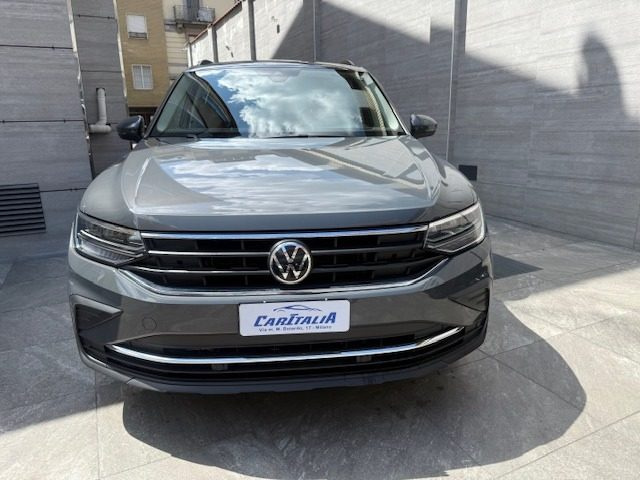 VOLKSWAGEN Tiguan usata, con Airbag