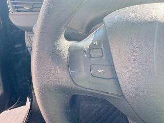 PEUGEOT 208 usata, con Schermo multifunzione interamente digitale