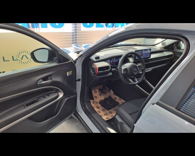JEEP Avenger usata, con Sedile posteriore sdoppiato