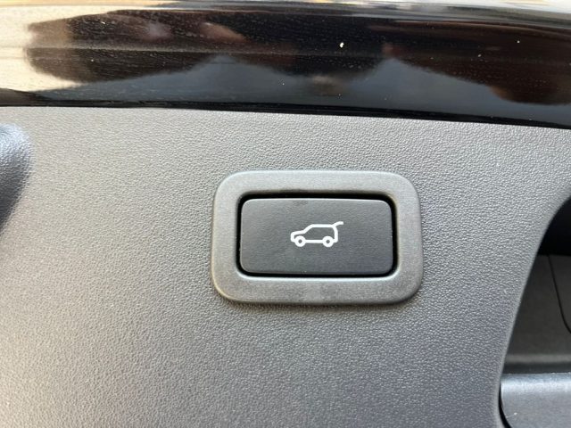 JAGUAR E-Pace usata, con Telecamera per parcheggio assistito