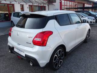SUZUKI Swift usata, con Autoradio