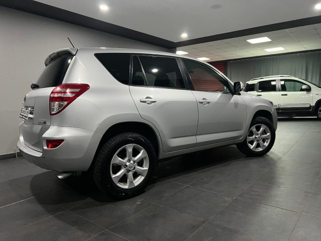 TOYOTA RAV 4 usata, con Airbag Passeggero