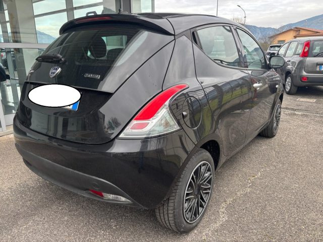 LANCIA Ypsilon usata, con Autoradio