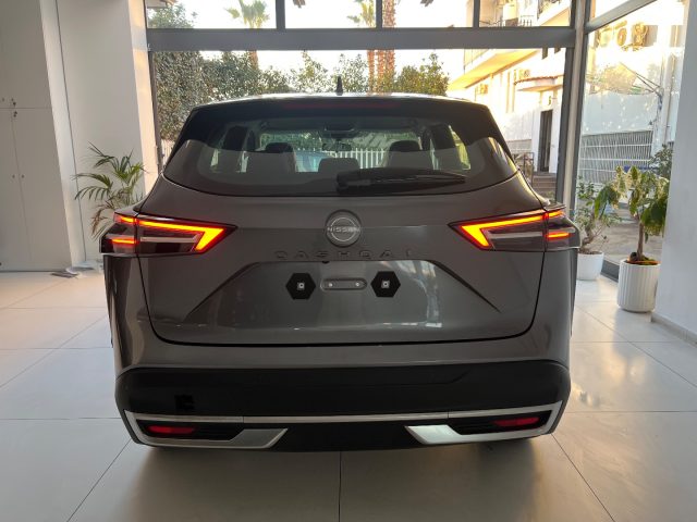 NISSAN Qashqai usata, con Controllo automatico clima