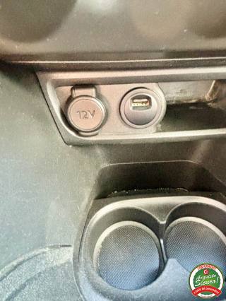 PEUGEOT 208 usata, con Volante in pelle