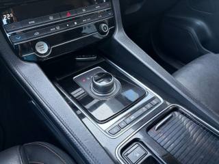 JAGUAR F-Pace usata, con Boardcomputer