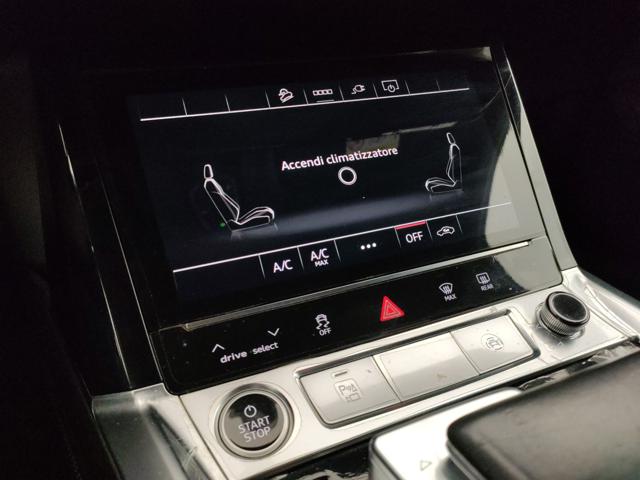 AUDI e-tron usata, con Autoradio digitale