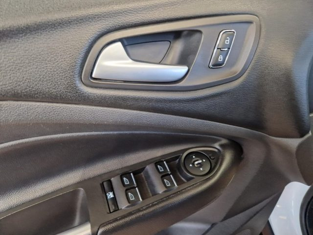 FORD Kuga usata, con Sensori di parcheggio posteriori