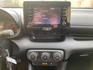TOYOTA Yaris usata, con ESP