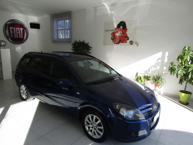 OPEL Astra usata, con Airbag laterali