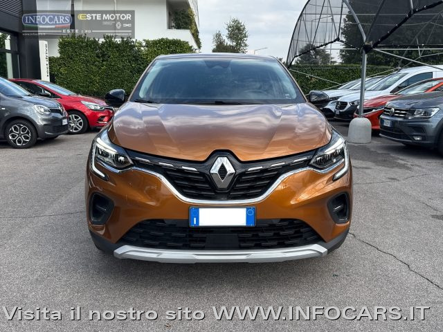 RENAULT Captur usata, con Fari LED