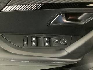 PEUGEOT 2008 usata, con Sensore di luce