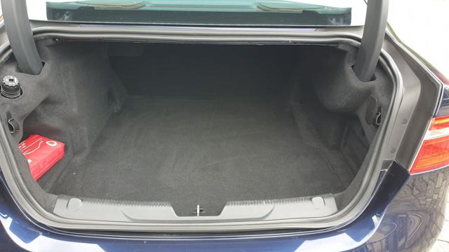 JAGUAR XE usata, con Fari Xenon