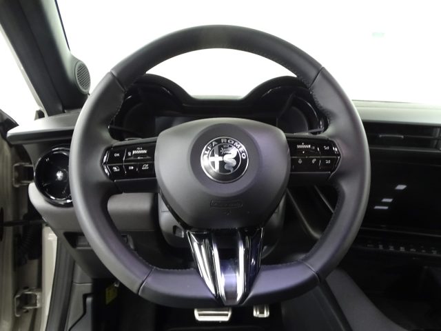 ALFA ROMEO Junior usata, con Leve al volante