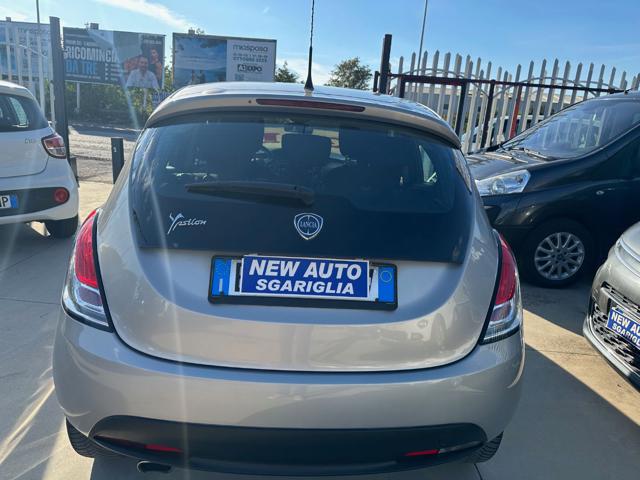 LANCIA Ypsilon usata, con Autoradio