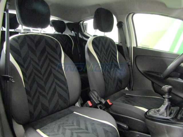 LANCIA Ypsilon usata, con Chiusura centralizzata