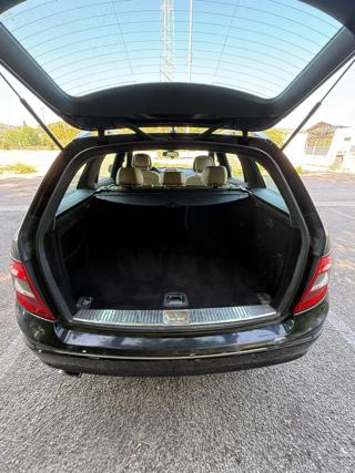 MERCEDES-BENZ C 220 usata, con Chiusura centralizzata