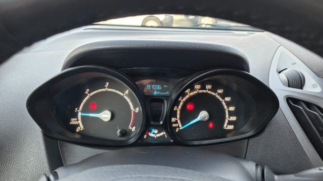 FORD Transit Courier usata, con Autoradio digitale