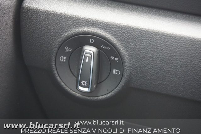 VOLKSWAGEN T-Roc usata 21