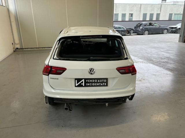 VOLKSWAGEN Tiguan usata, con Autoradio