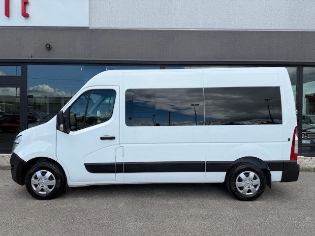 NISSAN NV400 usata, con Autoradio